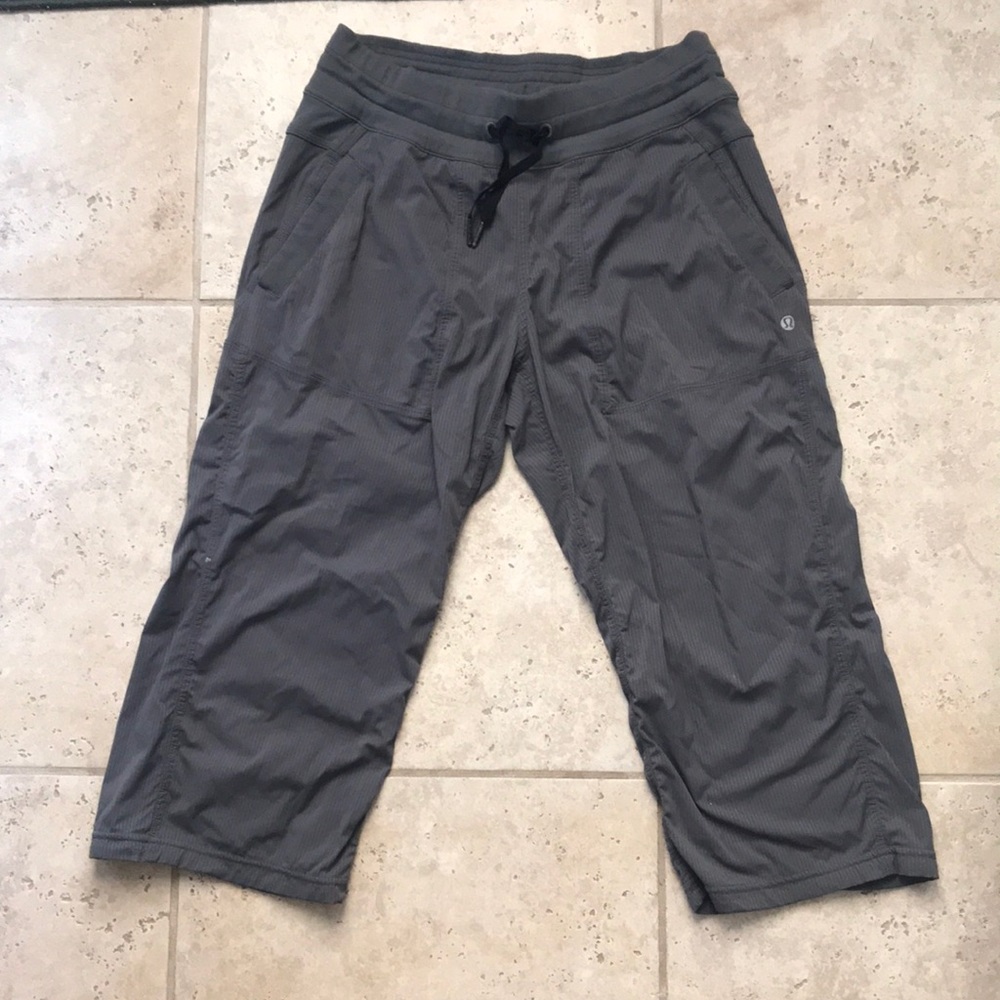 Lulu Lemon cropped leisure pants